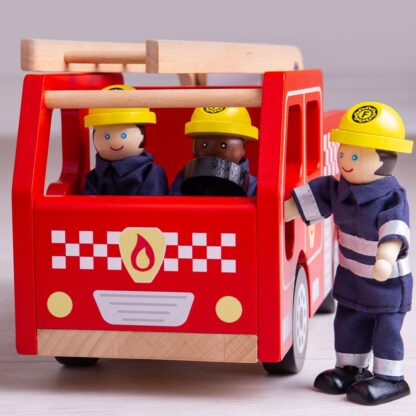 Bigjigs Toys Dřevěné hasičské auto - Image 3