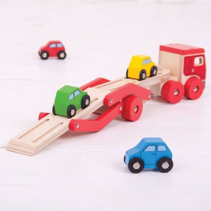 Bigjigs Toys Dřevěný kamion s auty - Image 4