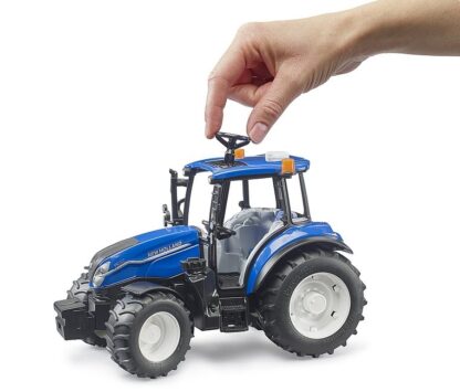 Bruder Traktor New Holland T5.120 - Image 2
