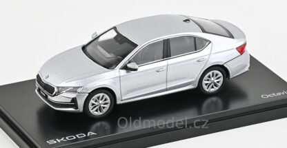 Modely autíček Škoda Octavia IV FL (2024), 1:43 , Stříbrná Brilliant Metalíza - 143AB-048AB, kovové modely aut Škoda, Modely autíček pro každého - Oldmodel.cz