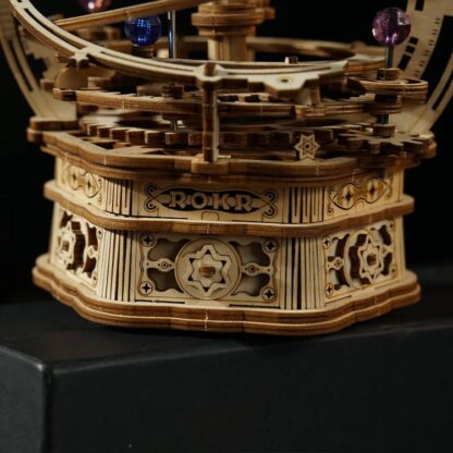RoboTime 3D dřevěná skládačka hrací skříňky Historický orloj - Obrázek 2