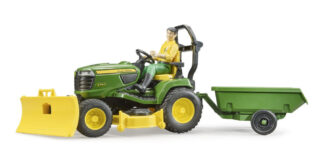 Bruder Zahradní traktor John Deere X949 se zahradníkem - poškozený obal