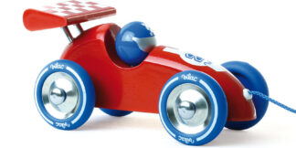 Vilac Tahací závodní auto červené s červeným křídlem